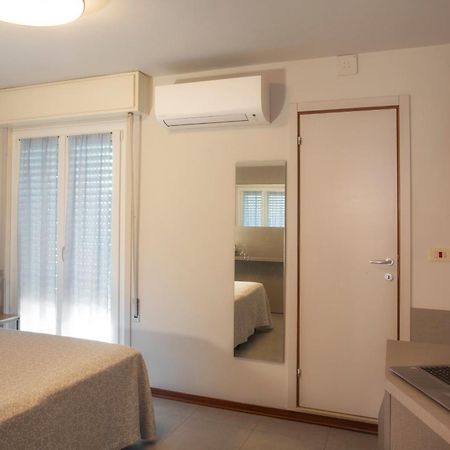 Hotel Norma Misano Adriatico Ruang foto