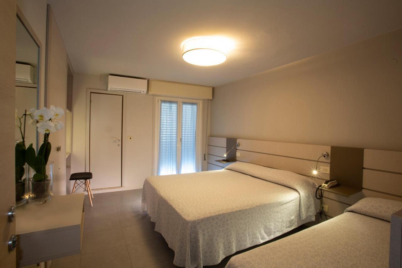 Hotel Norma Misano Adriatico Bagian luar foto