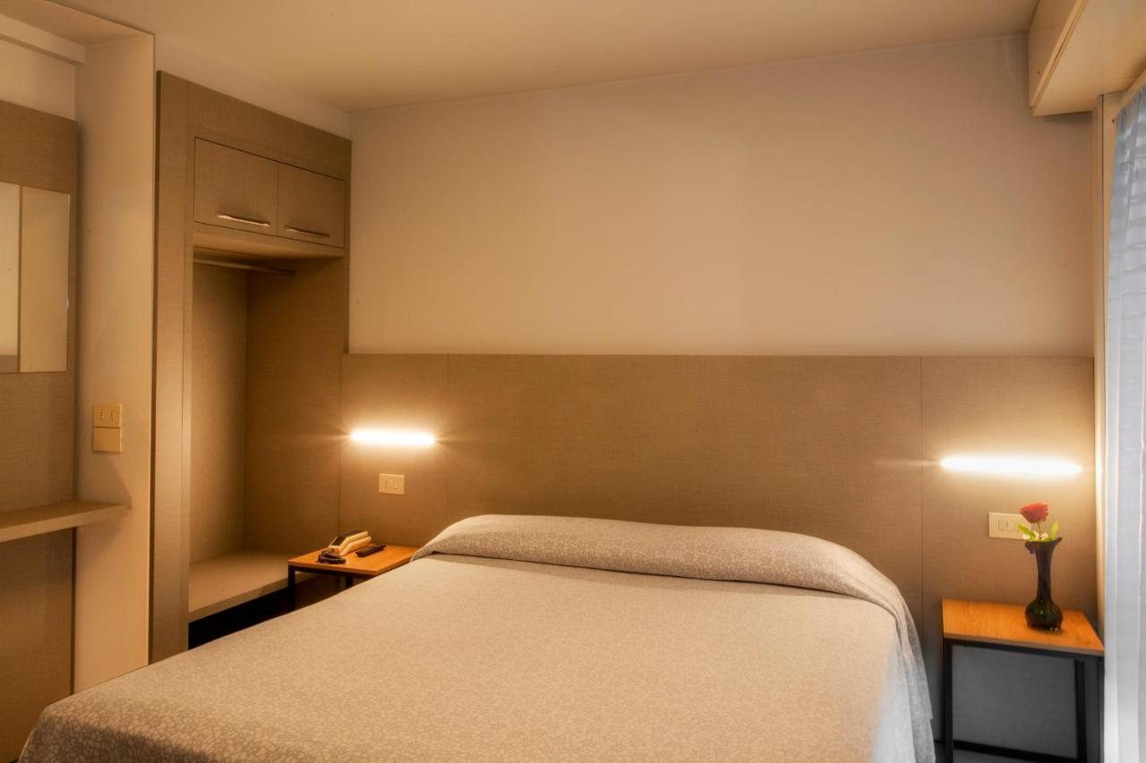 Hotel Norma Misano Adriatico Bagian luar foto