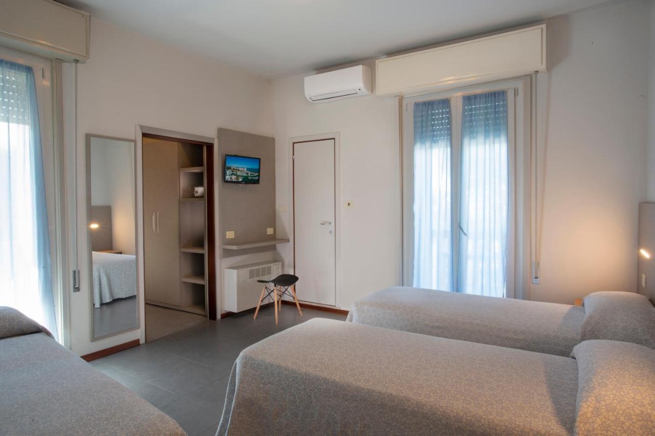 Hotel Norma Misano Adriatico Bagian luar foto