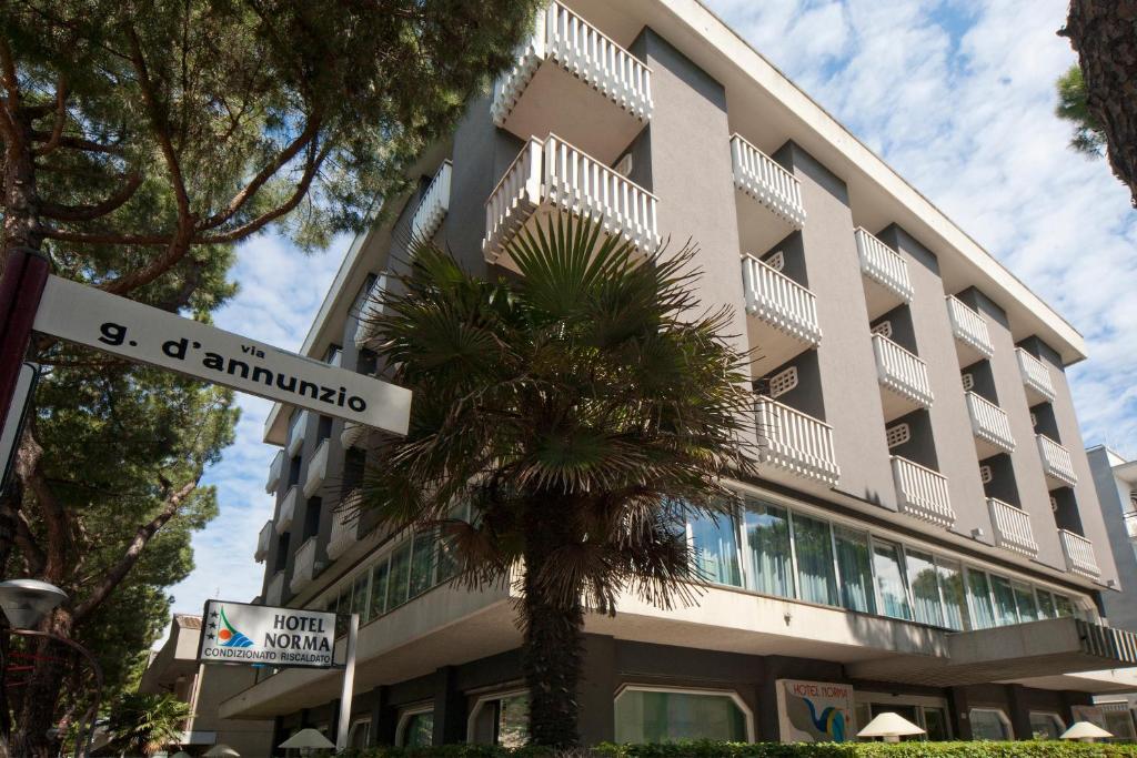 Hotel Norma Misano Adriatico Bagian luar foto