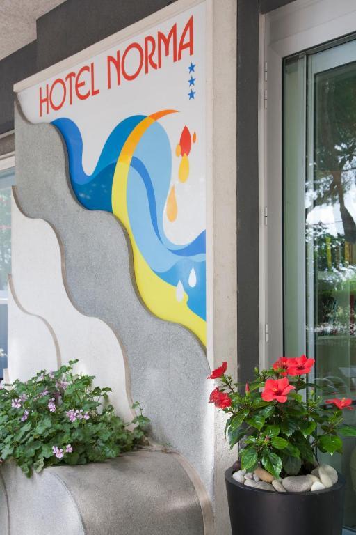 Hotel Norma Misano Adriatico Bagian luar foto