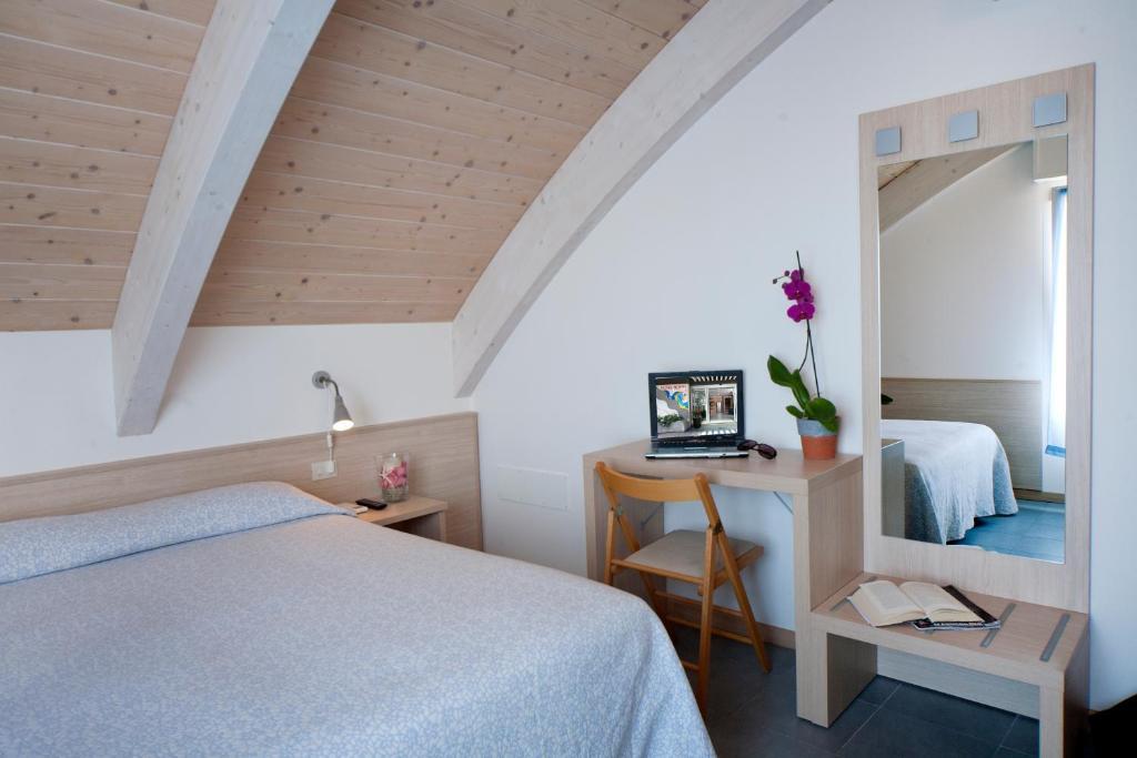 Hotel Norma Misano Adriatico Ruang foto