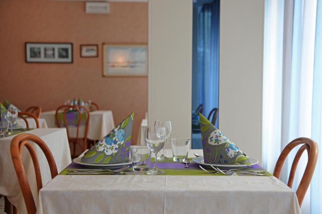 Hotel Norma Misano Adriatico Bagian luar foto